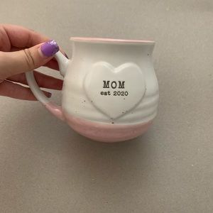 Mom est. 2020 16 oz mug